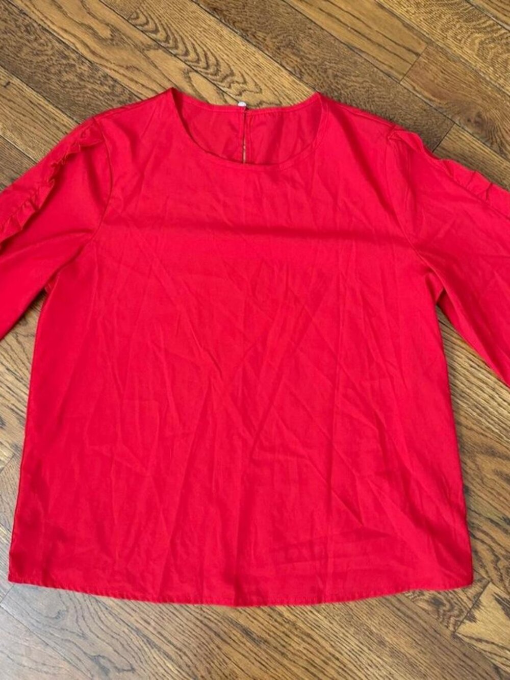 SHEIN women’s Red 3/4 long sleeve top with ruffle sleeves Size L (8/10) #ruffles